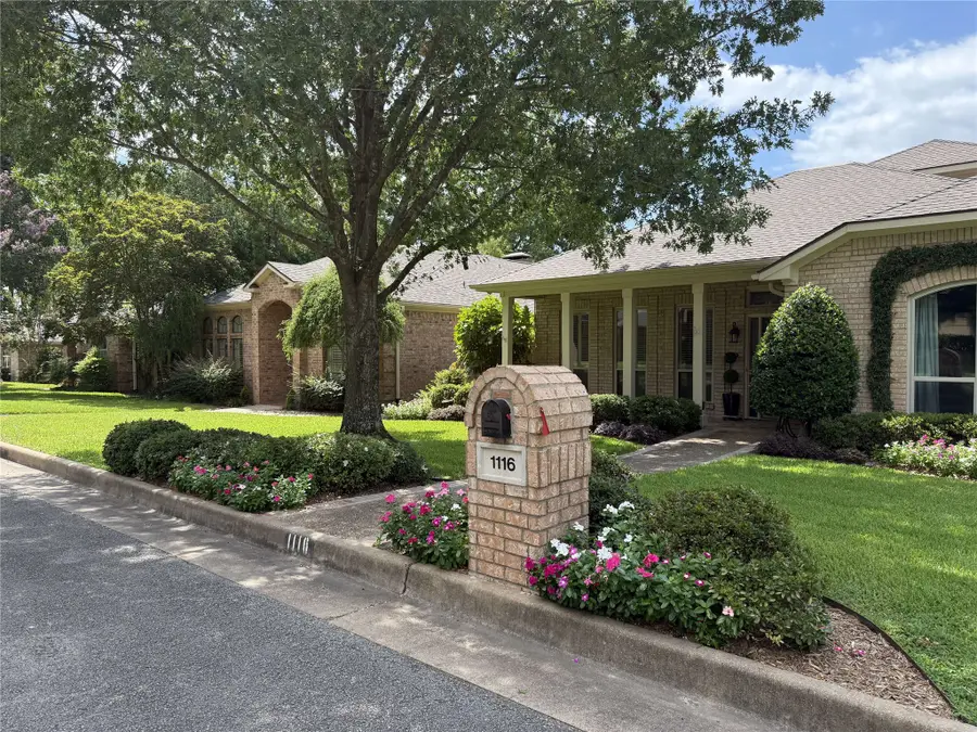 1116 Oak Garden Circle, Tyler, TX 75703 - #3
