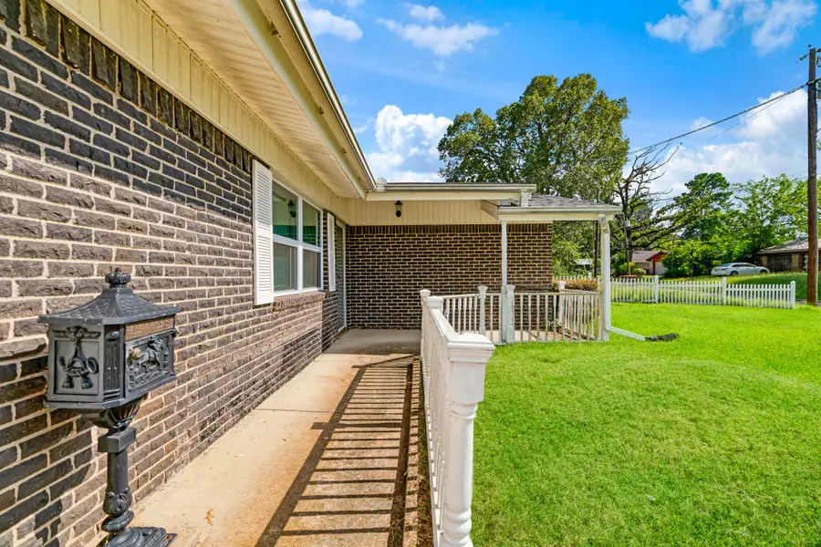 160 NW 28th Street, Paris, TX 75460 - #2