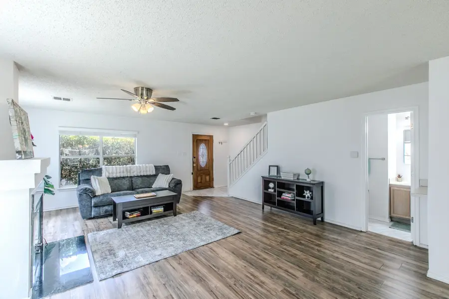 3148 Pine Valley Drive, Grand Prairie, TX 75052 - #2
