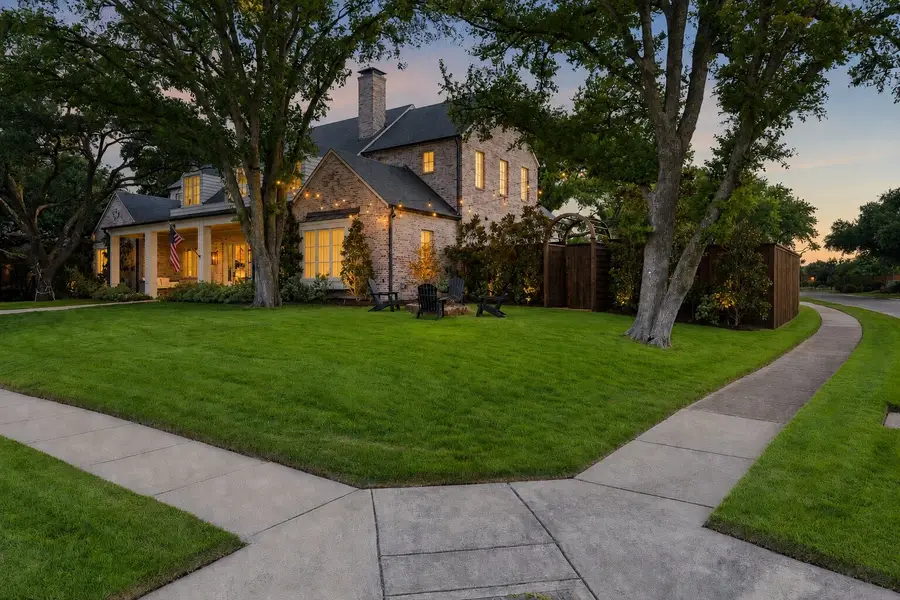 3205 Canyon Creek Drive, Richardson, TX 75080 - #3