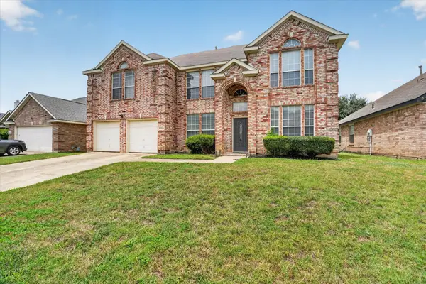 7724 Brook Meadow Lane, Fort Worth, TX 76133