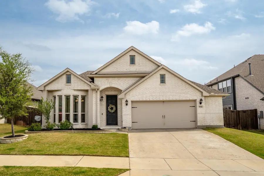 9201 Amistad Lane, Justin Roanoke, TX 76226 - #2
