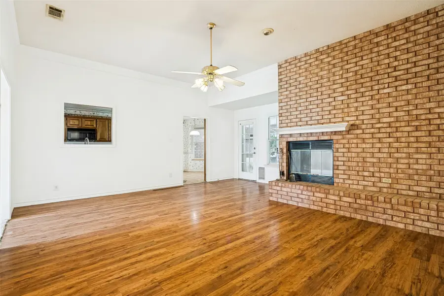 3907 Frisco Circle, Granbury, TX 76048 - #2
