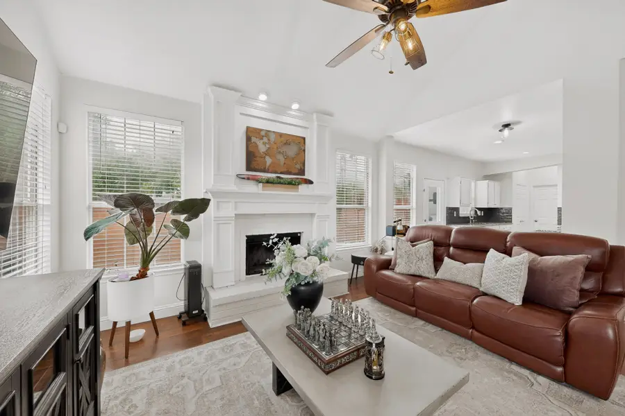 3484 Braes Meadow Drive, Grand Prairie, TX 75052 - #2