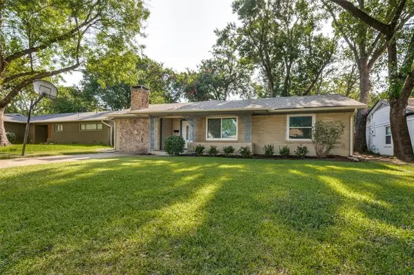 13520 Mount Castle Drive, Farmers Branch, TX 75234