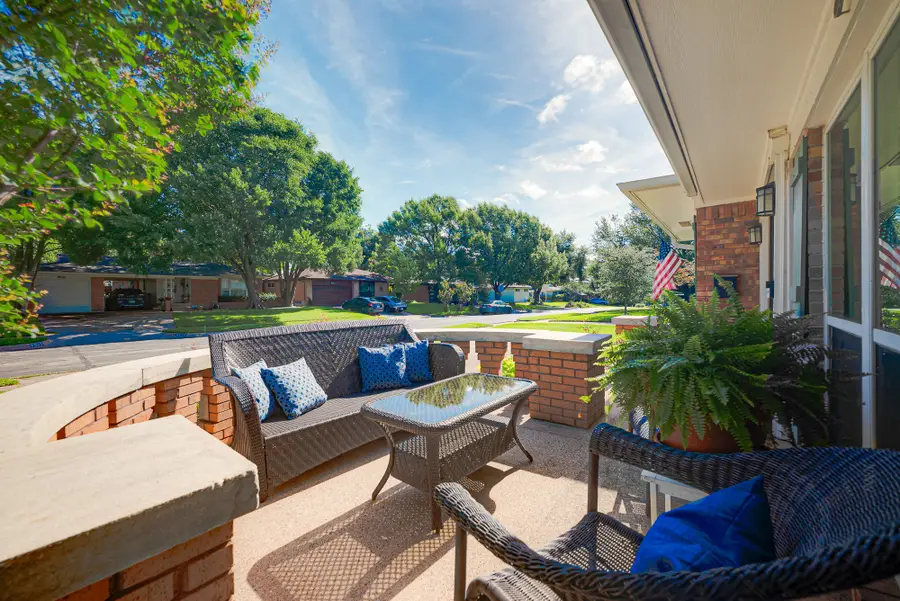 8835 Larchwood Drive, Dallas, TX 75238 - #3
