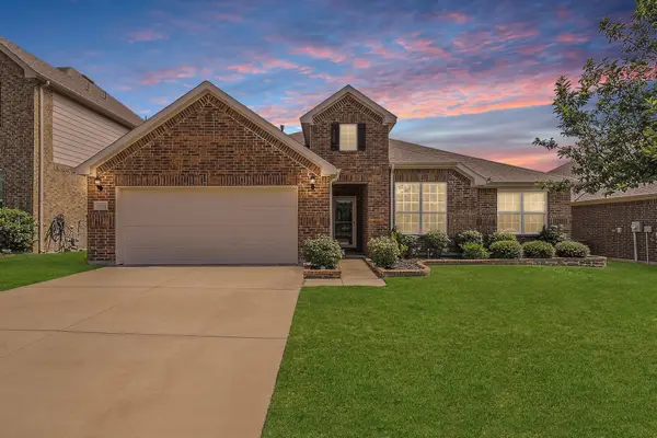 1908 Brahorn Lane, Fort Worth, TX 76131