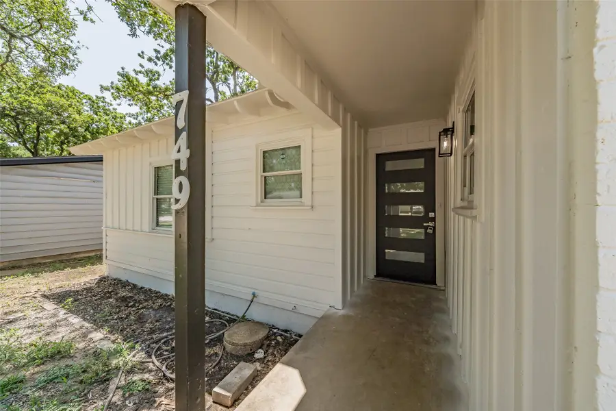 748 W Redbud Drive, Hurst, TX 76053 - #3
