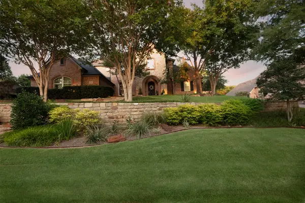 805 Lake Breeze Drive, Highland Village, TX 75077