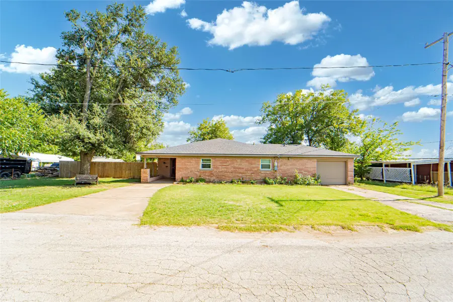 905 W Dyer Street, Breckenridge, TX 76424 - #2