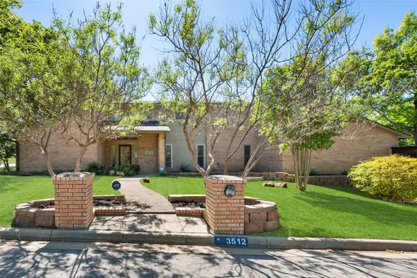 3512 Townlake Circle, Arlington, TX 76016