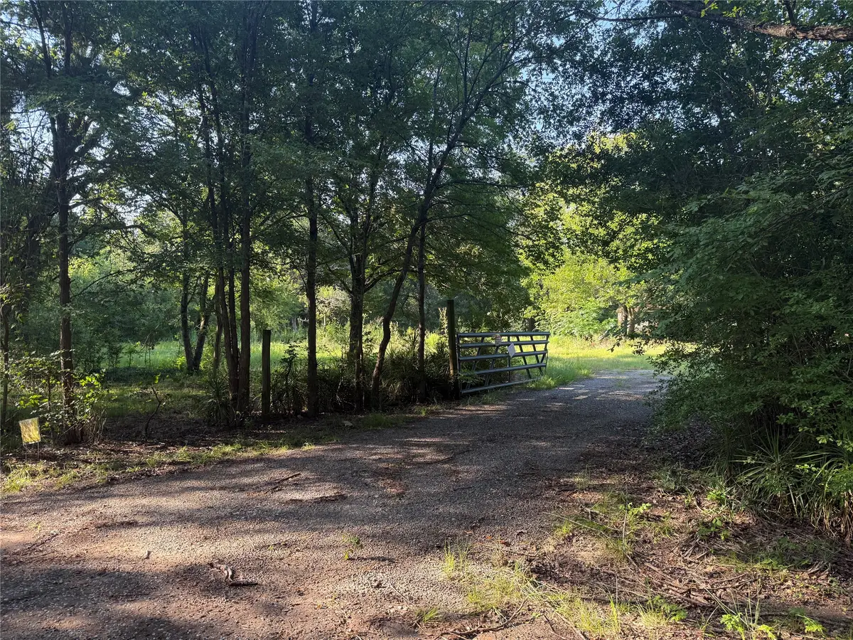 175 Fcr #1128, Streetman, TX 75859 - #1