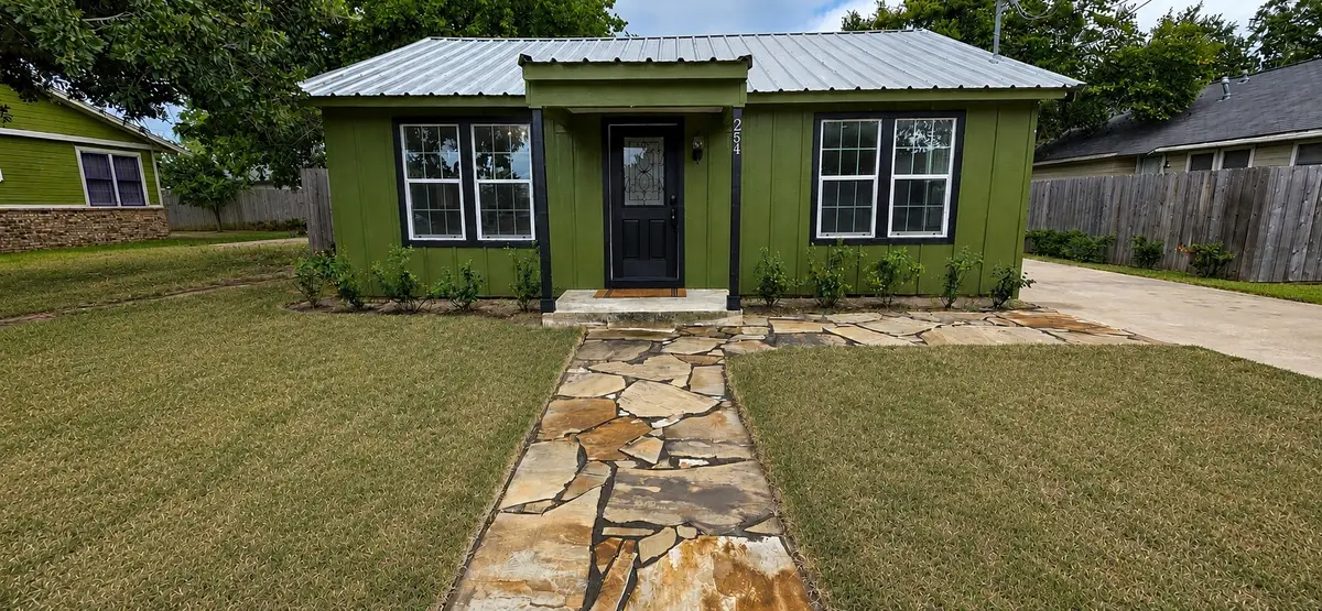 254 W Frey Street, Stephenville, TX 76401 - #1