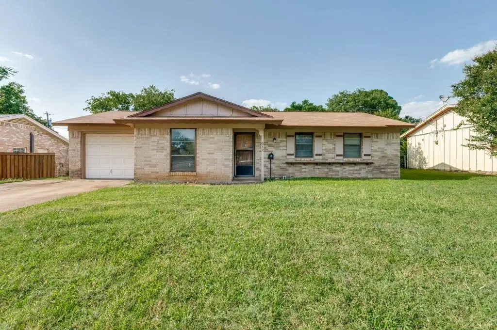 612 Glenn Drive, Euless, TX 76039 - #1