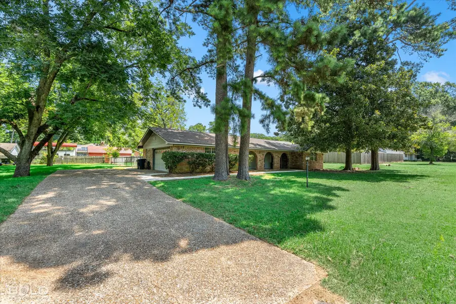 305 Pecan Drive, Shreveport, LA 71106 - #3