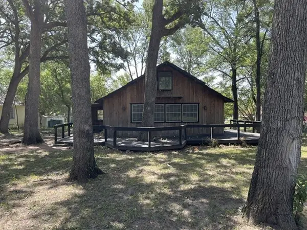 139 Littlefield Drive, East Tawakoni, TX 75472