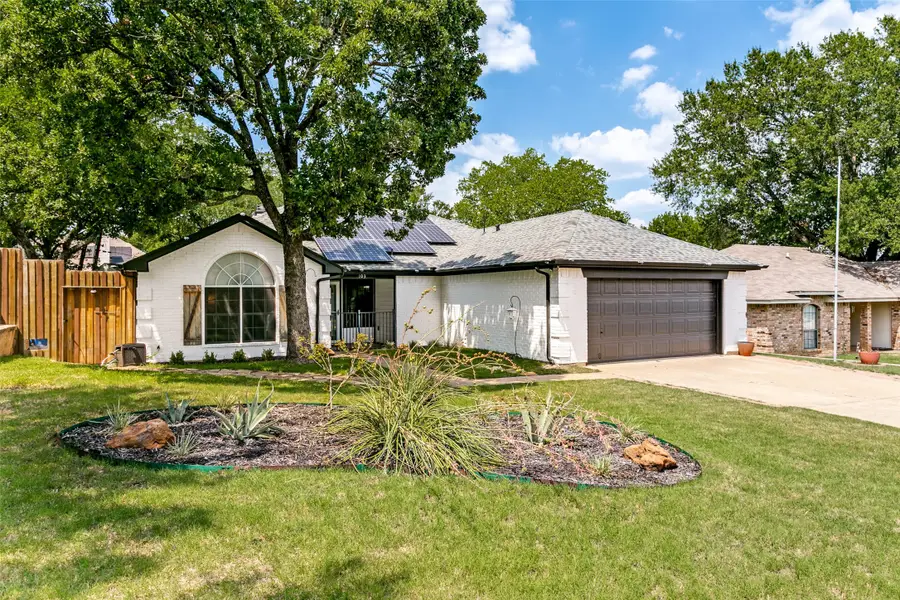 103 Hilltop Drive, Kennedale, TX 76060 - #2