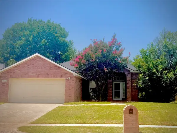 3203 Blue Jay Drive, Corinth, TX 76210