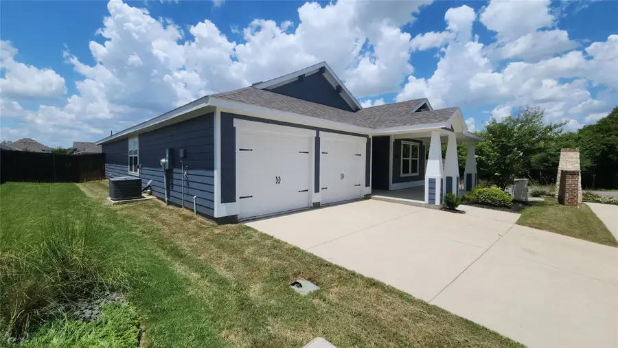 633 Quail Meadows Drive, Cleburne, TX 76031 - #2