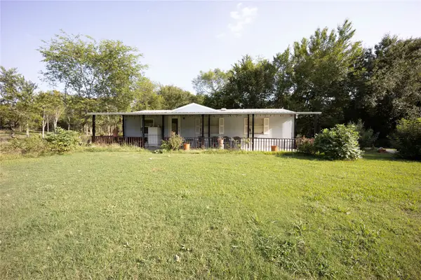 15960 Four Oaks Drive, Kemp, TX 75143