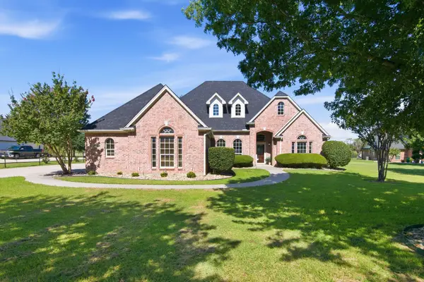 1941 Palomino Boulevard, Crowley, TX 76036
