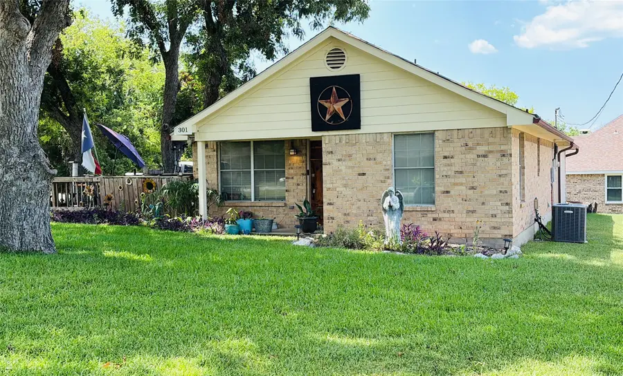 301 E Mimosa Street, Crandall, TX 75114 - #2