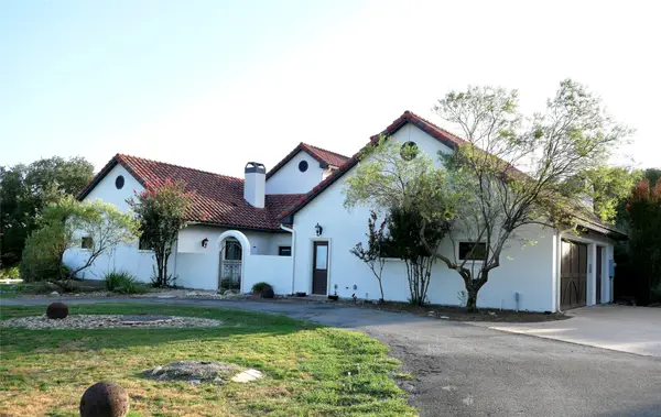 3200 Meander Road, Granbury, TX 76049