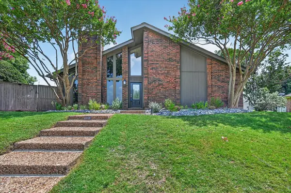 1019 Ridgeview Circle, Carrollton, TX 75007