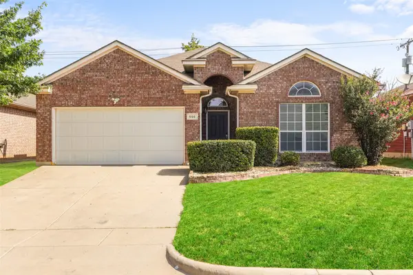 556 Caravan Drive, Fort Worth, TX 76131