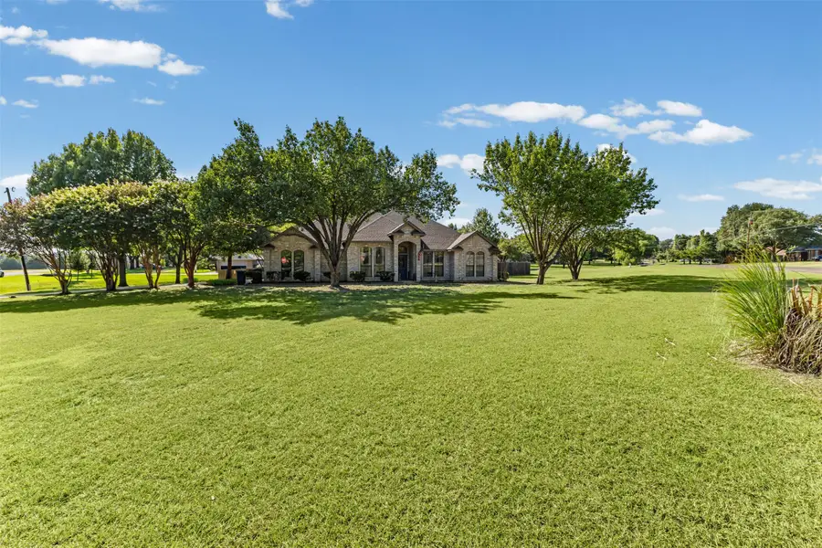 500 Little Creek Trail, Oak Leaf, TX 75154 - #2