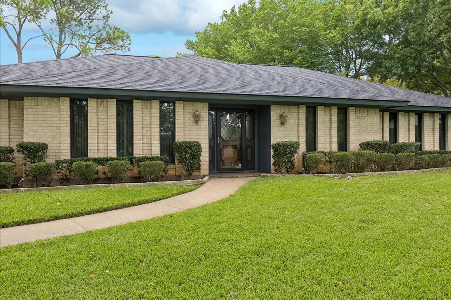 66 Lincolnshire Circle, Bedford, TX 76021 - #3