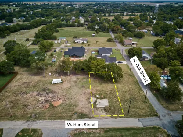 402 W Hunt Street, Leonard, TX 75452