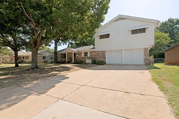 511 Simmons Drive, Euless, TX 76040