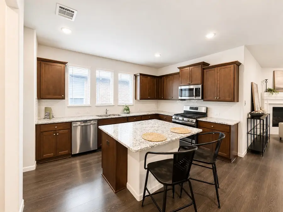 639 Congressional Avenue, Red Oak, TX 75154 - #2