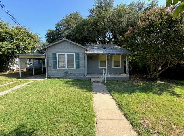 804 W Bridge Street, Weatherford, TX 76086 - #1