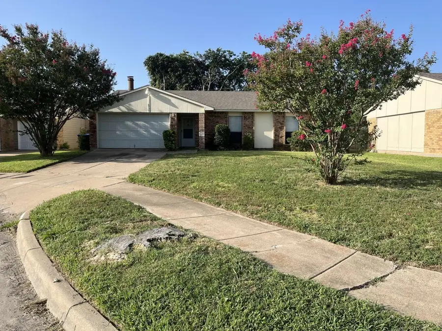 6932 Misty Glen Court, Fort Worth, TX 76120 - #2