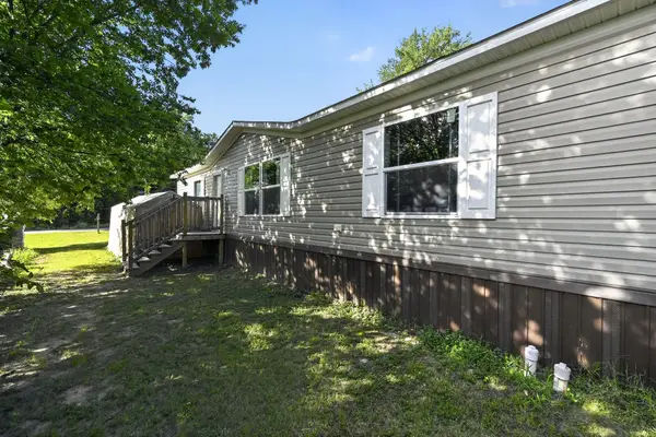 904 Pawnee Trail, Granbury, TX 76048