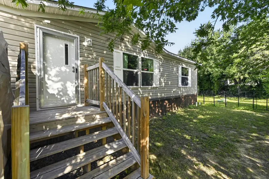 904 Pawnee Trail, Granbury, TX 76048 - #3