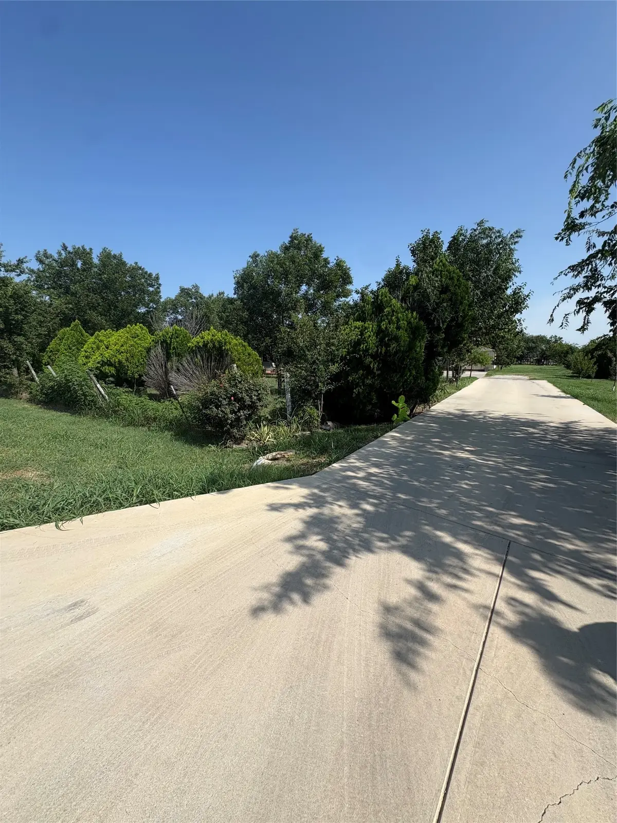 22598 Arapaho Road, Justin, TX 76247 - #1