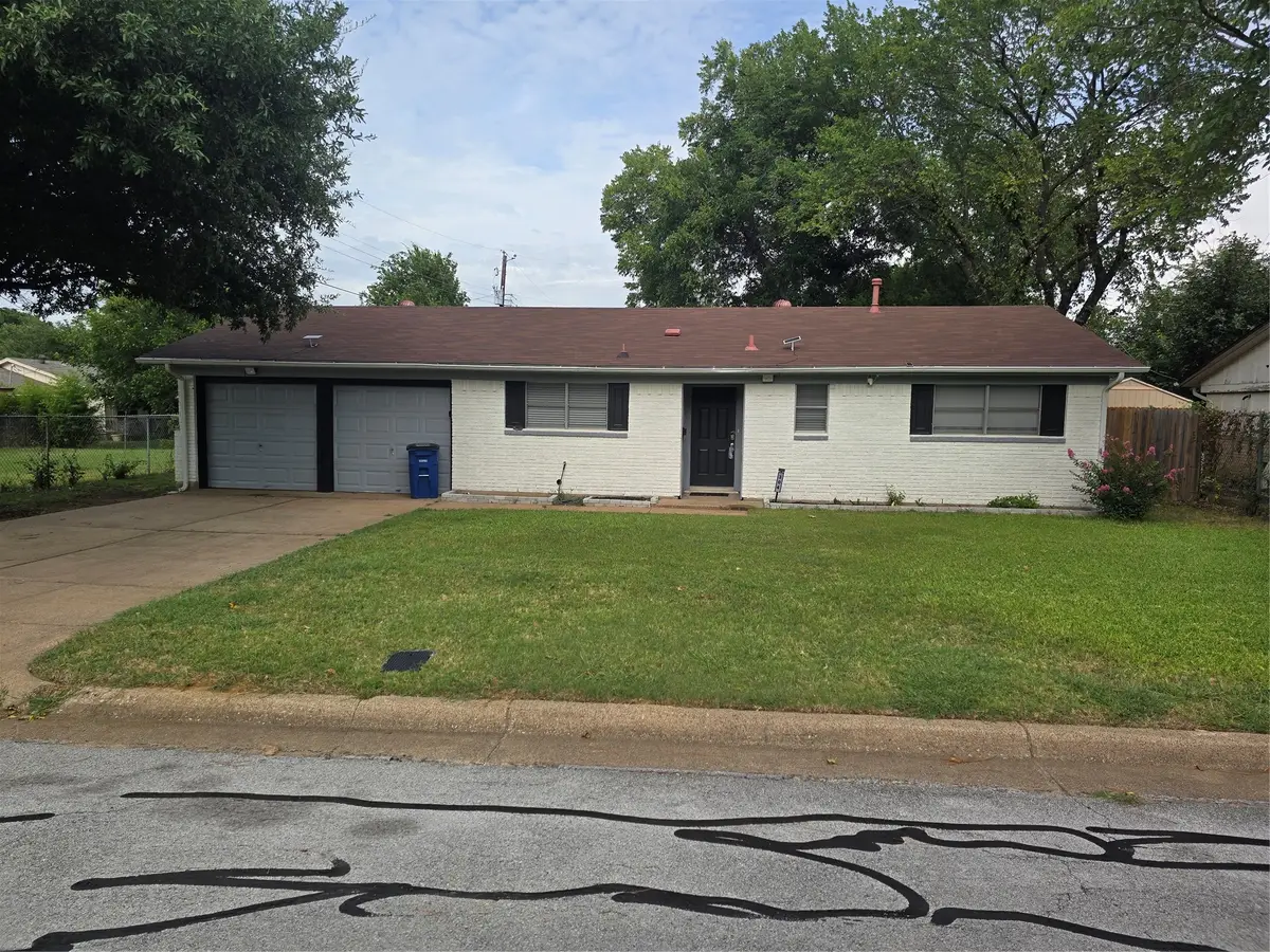 304 Salem Drive, Euless, TX 76039 - #1