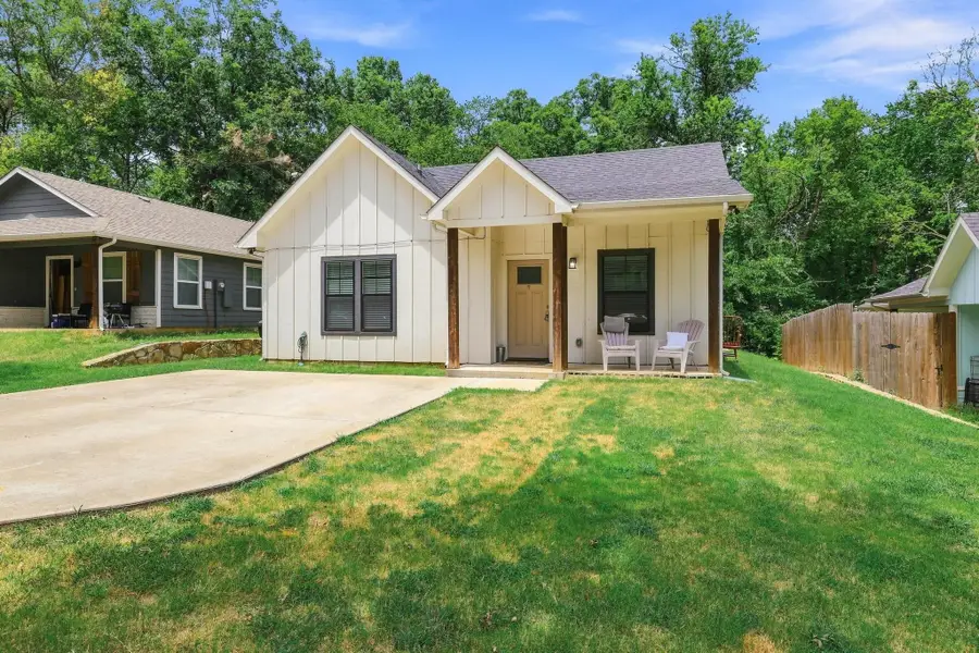 517 E Hanna Street, Denison, TX 75021 - #3