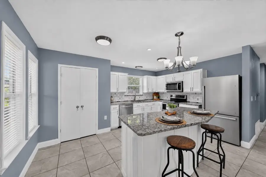 1422 Elmwood Avenue, Fort Worth, TX 76104 - #2