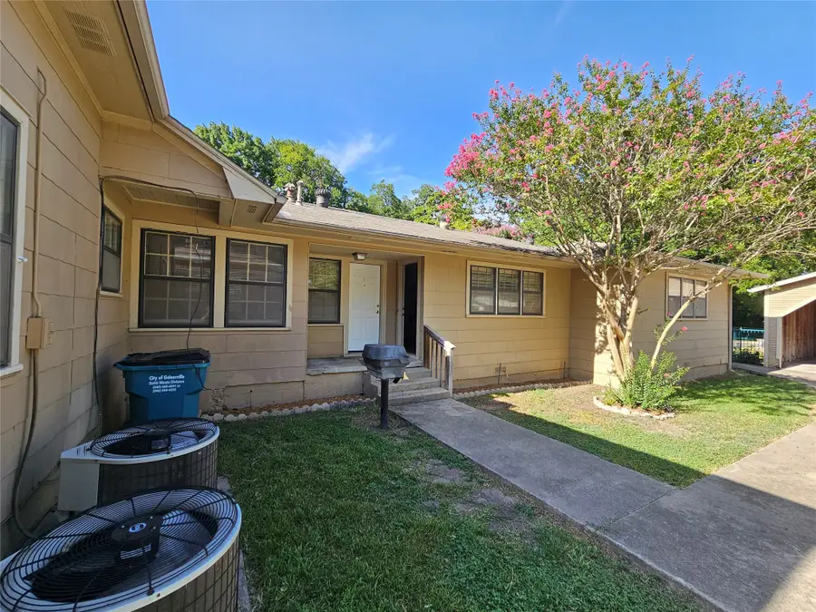 726 S Lindsay Street, Gainesville, TX 76240 - #2
