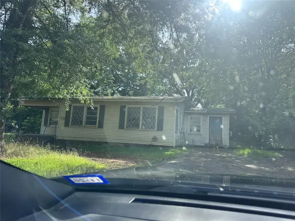 107 Mountain View Drive, Daingerfield, TX 75638