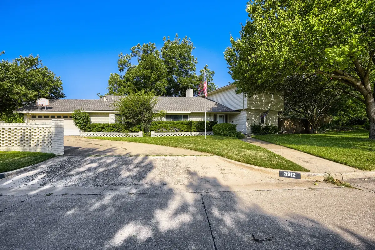3912 Plantation Drive, Benbrook, TX 76116 - #1