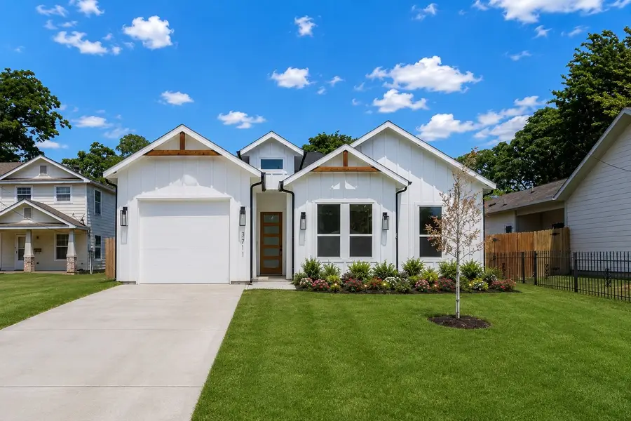 3711 Metropolitan Avenue, Dallas, TX 75210 - #3