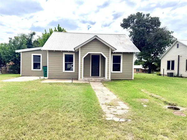 707 Reynolds Street, Goldthwaite, TX 76844