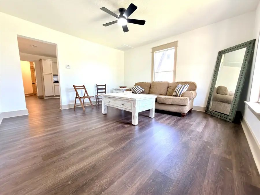 707 Reynolds Street, Goldthwaite, TX 76844 - #2
