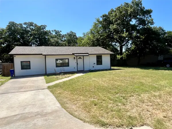 104 Lynn Drive, Azle, TX 76020