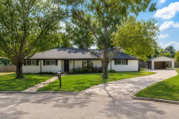 112 Royal Lane, Commerce, TX 75428